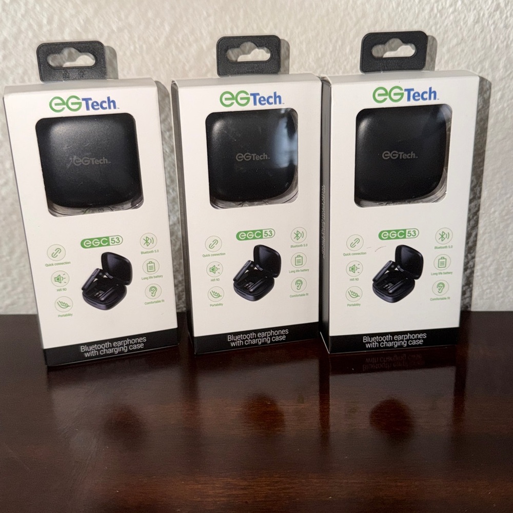 EGTech Bluetooth Earphones with charging case lot of 3 Headset wireless earbuds